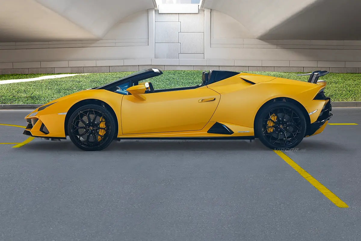 Lamborghini Huracan evo spyder  FROM 2855  TO 3399 AED /Day