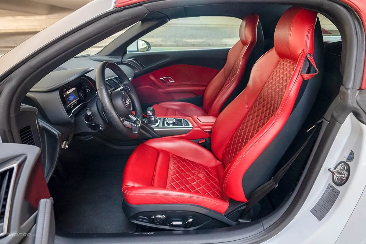 Audi R8 V10 Spyder FROM 1210  TO 1599 AED /Day